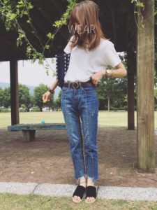 【2020年夏】レディースフラットサンダルの人気色別コーデや組み合わせ!トレンドや30代女性向けの合わせ方!