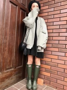 21年秋 レインブーツの30代レディース向け色別流行コーデ 女性のおすすめ着こなし方