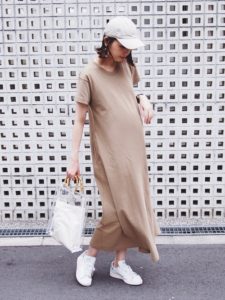 21年夏 Tシャツワンピースの30代レディース向け色別流行コーデ 女性のおすすめ着こなし方 ファッションコクシネル