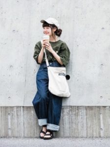 21年夏 レディースアウトドアサンダルの人気色別コーデや組み合わせ トレンドや30代女性向けの合わせ方