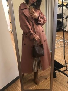 21年秋 トレンチコートの30代レディース向け色別流行コーデ 女性のおすすめ着こなし方 ファッションコクシネル