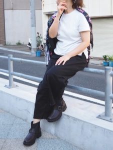 21年秋 エンジニアブーツの30代レディース向け色別流行コーデ 女性のおすすめ着こなし方
