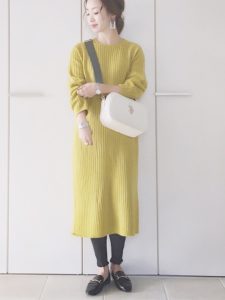 21年秋 ニットワンピースの30代レディース向け色別流行コーデ 女性のおすすめ着こなし方 ファッションコクシネル