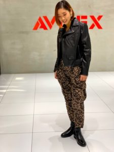 21年秋 レザージャケットの30代レディース向け流行コーデ 女性のおすすめ着こなし方 ファッションコクシネル
