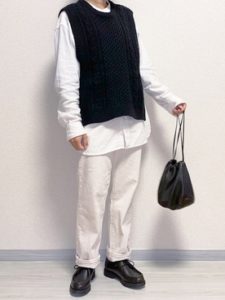 21年秋 ニットベストの30代レディース向け色別流行コーデ 女性のおすすめ着こなし方 ファッションコクシネル