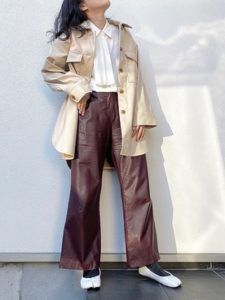 21年冬 レザーパンツの30代レディース向け流行トレンドコーデ 女性のおすすめ着こなし方 ファッションコクシネル