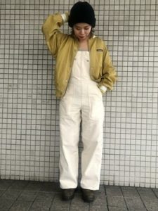 21年秋 スタジャンの30代レディース向け色別流行コーデ 女性のおすすめ着こなし方 ファッションコクシネル