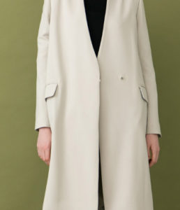 スーツ2新木優子の衣装ブランドに関する参考画像