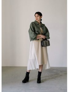 アズールバイマウジーの年齢層に関する参考画像