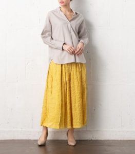 ギルティで新川優愛が着用しているスカートのブランドの参考画像