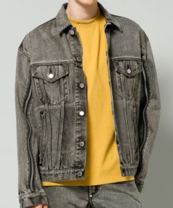 MIU404で綾野剛さんが着用しているジャケットブランドの参考画像